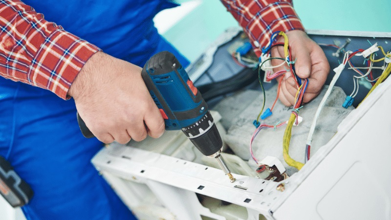 Köprübaşı Airfel Airfel çamaşır makinesi kart tamiri – Su almama arızası orijinal parça ile giderildi. - Teknik servis örneği